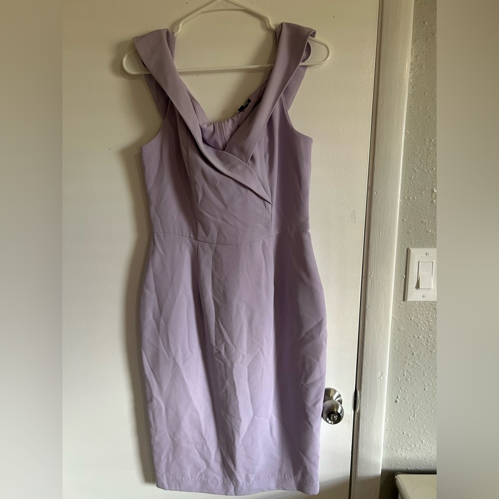 Elegant Lavender Sleeveless Dress